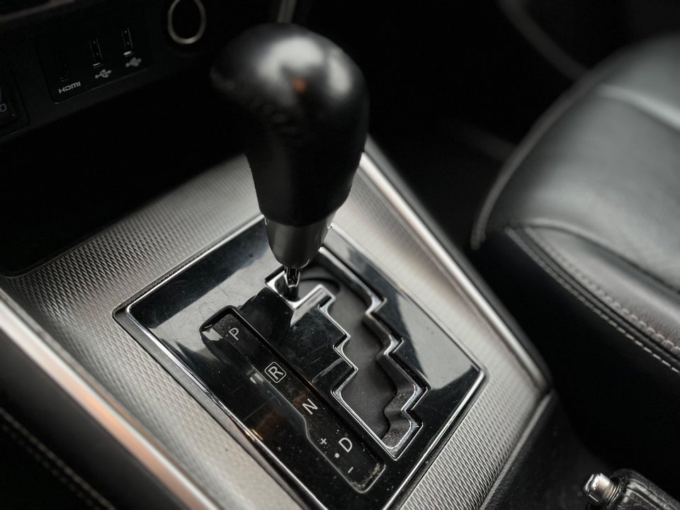 Mitsubishi L200 2,2 DI-D Instyle Db.Kab aut. 4d