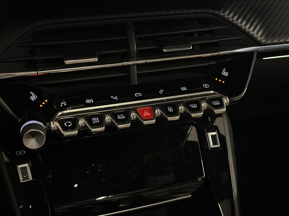 Peugeot e-208 50 GT Sky 5d