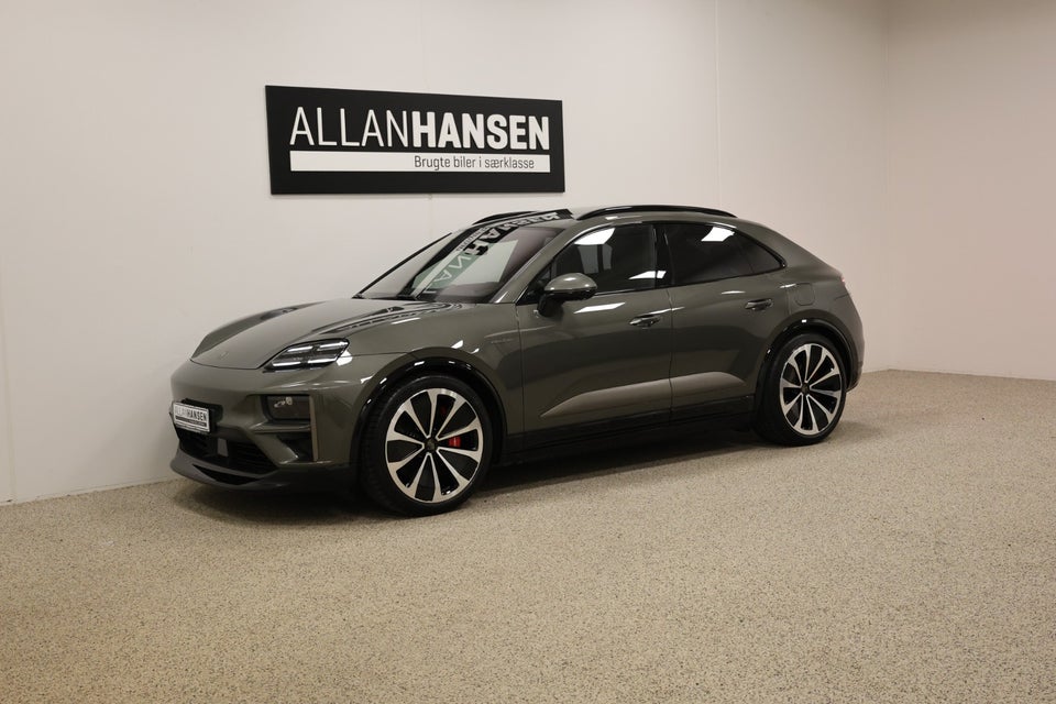 Porsche Macan Turbo 5d