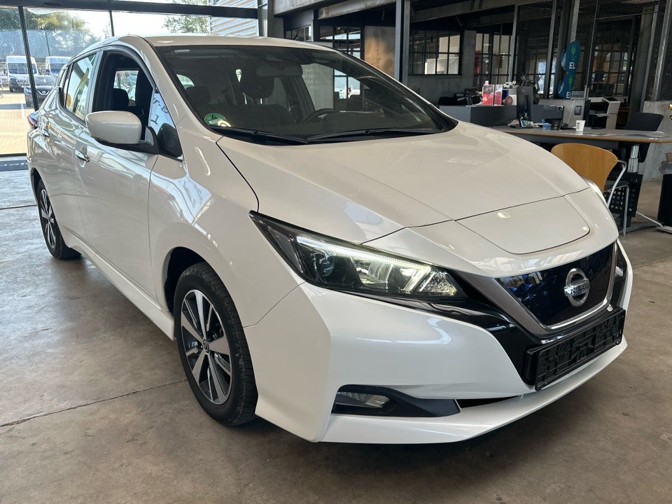 Nissan Leaf 40 Acenta 5d