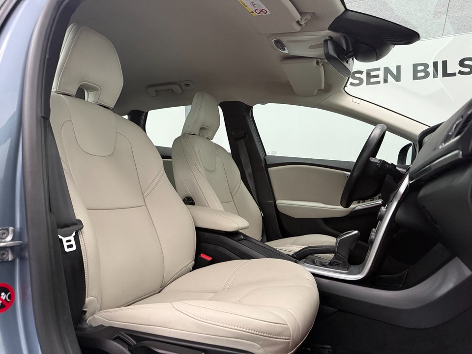 Volvo V40 2,0 T4 190 Inscription aut. 5d