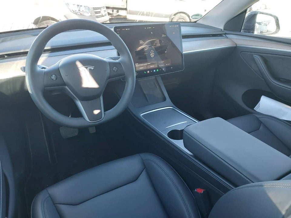 Tesla Model Y Long Range RWD 5d