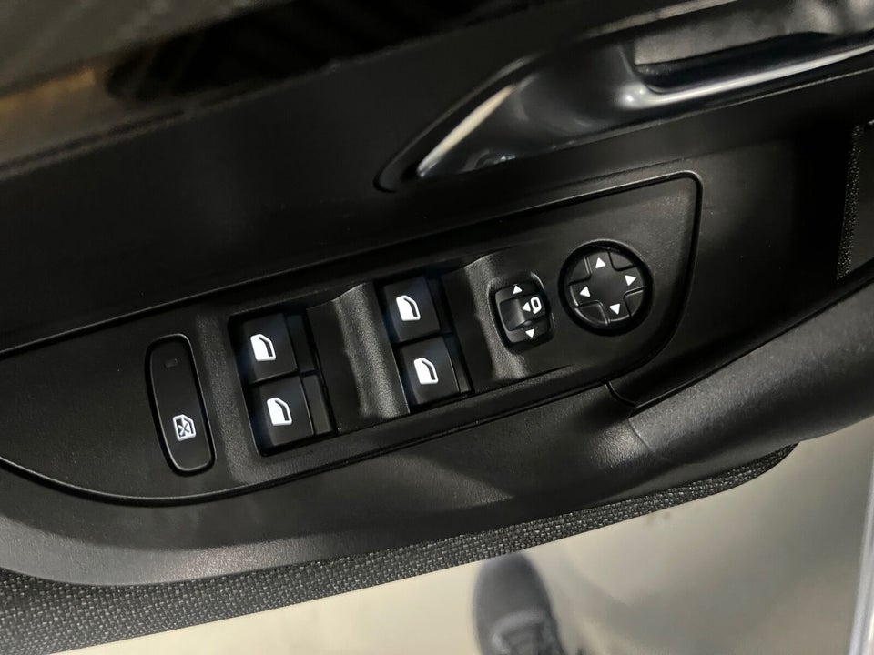 Peugeot e-2008 54 Style 5d