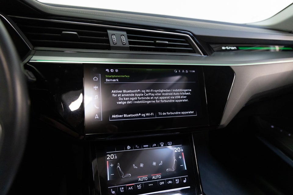 Audi Q8 e-tron 55 S-line quattro 5d