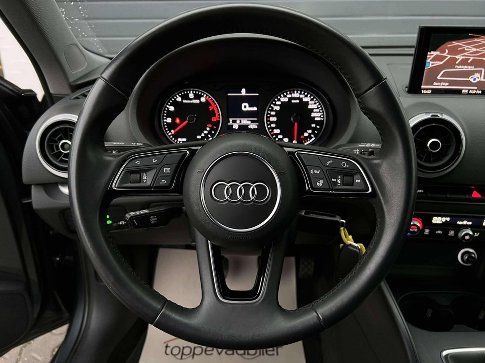 Audi A3 35 TFSi S-line Sportback 5d