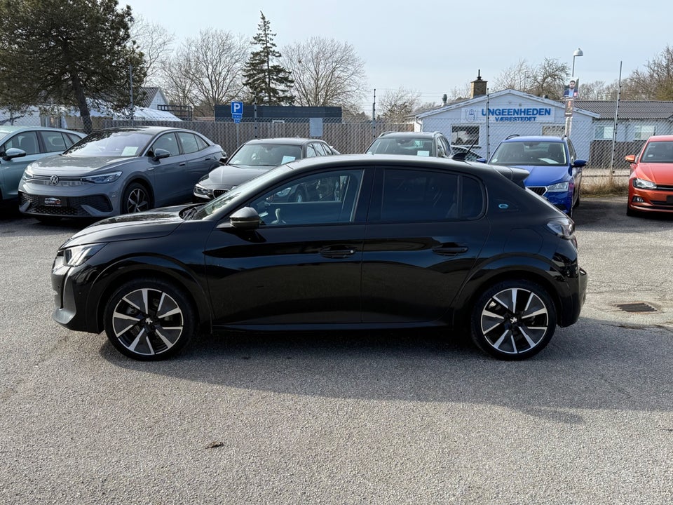 Peugeot e-208 50 GT 5d