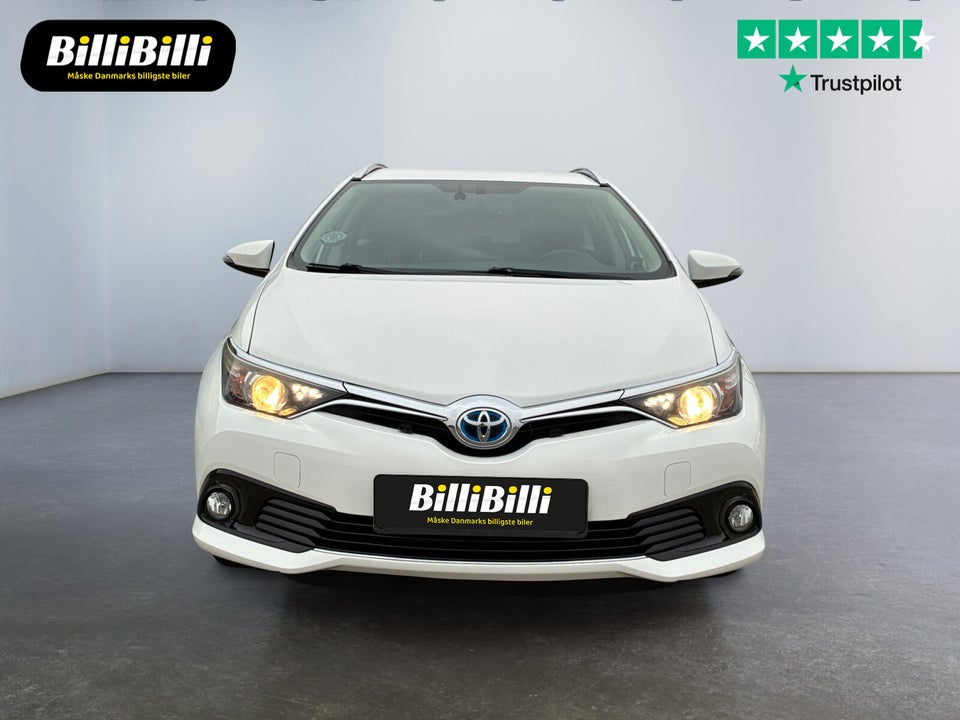 Toyota Auris 1,8 Hybrid H2 Comfort Touring Sports CVT 5d