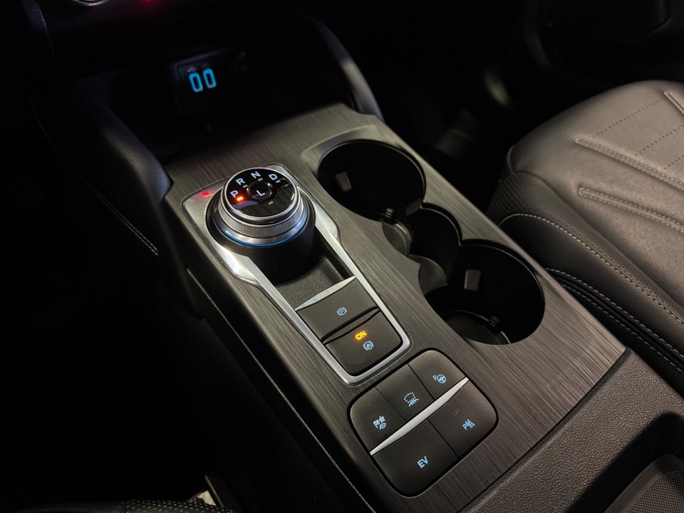 Ford Kuga 2,5 PHEV Vignale CVT 5d