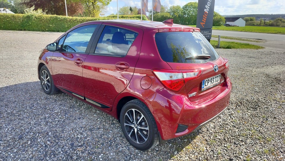 Toyota Yaris 1,5 Hybrid H3 Limited e-CVT 5d