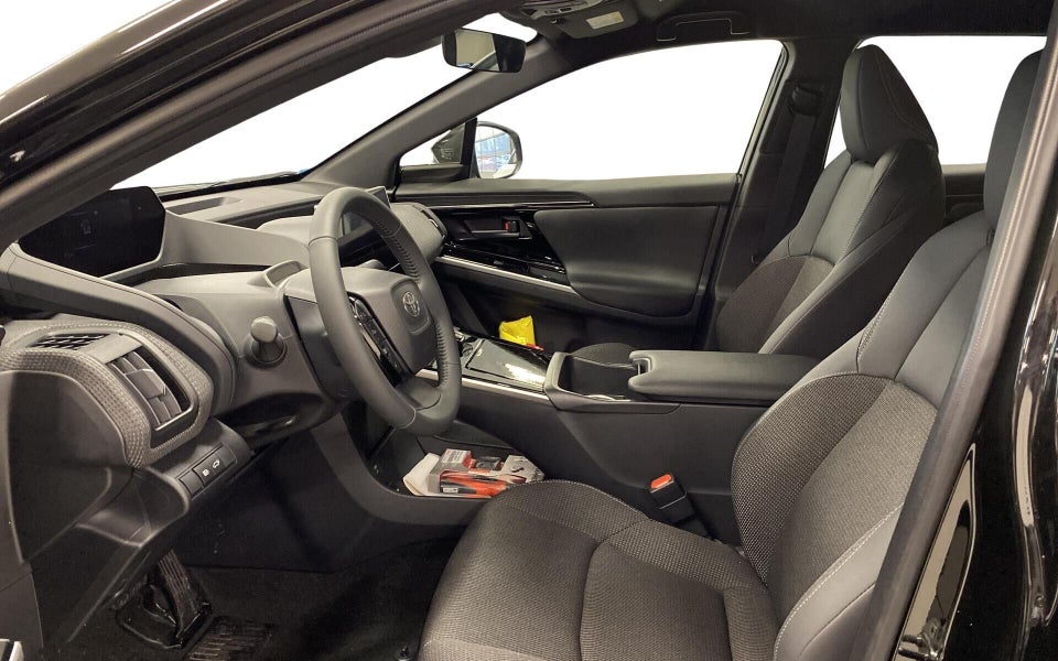 Toyota bZ4X 73 Executive 5d