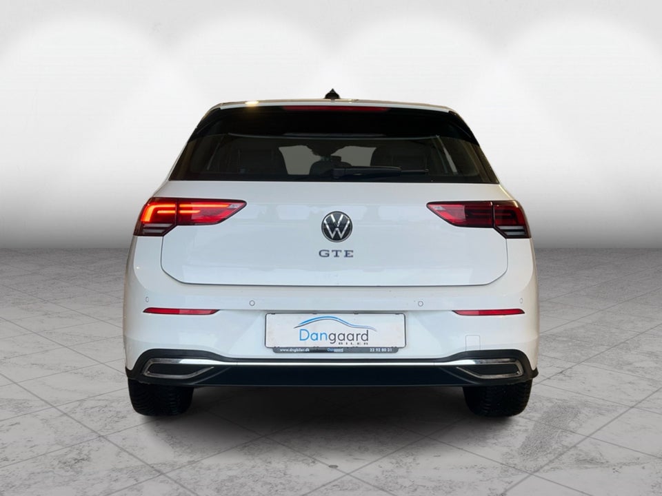 VW Golf VIII 1,4 GTE DSG 5d