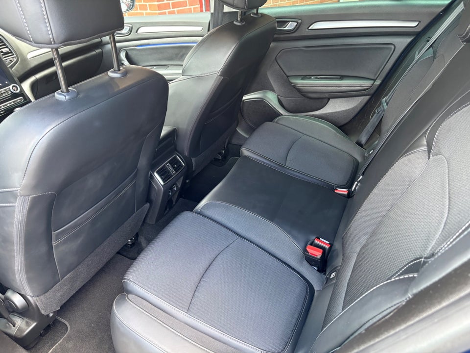 Renault Megane IV 1,3 TCe 140 Intens Sport Tourer EDC 5d