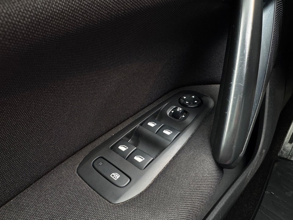 Peugeot 308 1,6 BlueHDi 120 Desire Sky SW 5d