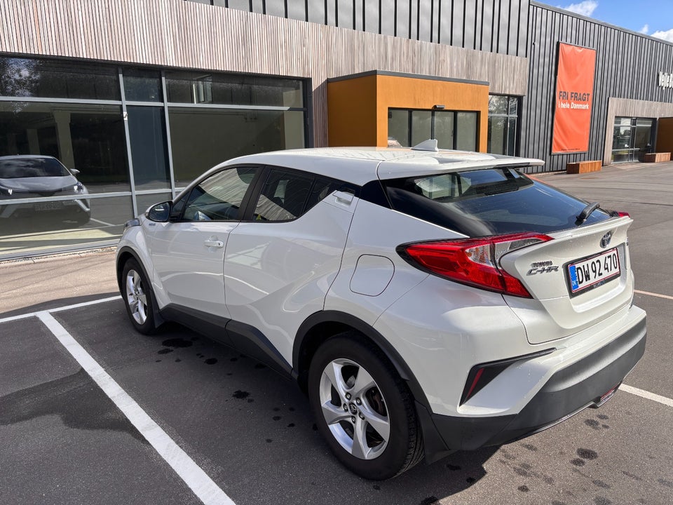 Toyota C-HR 1,8 Hybrid Limited CVT 5d