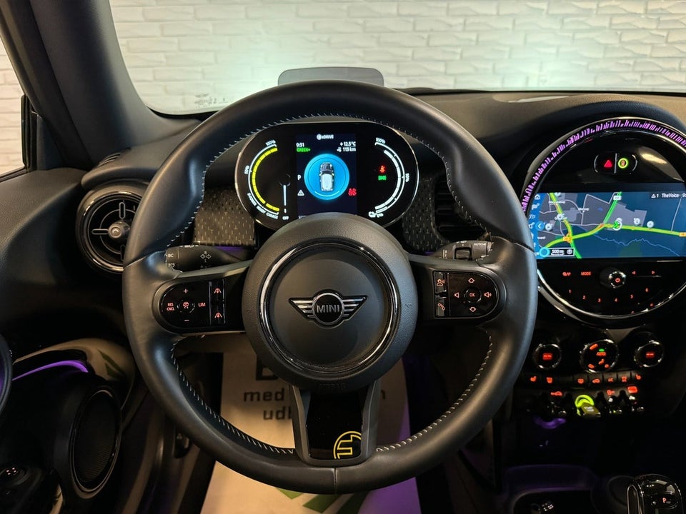 MINI Cooper SE Essential 3d