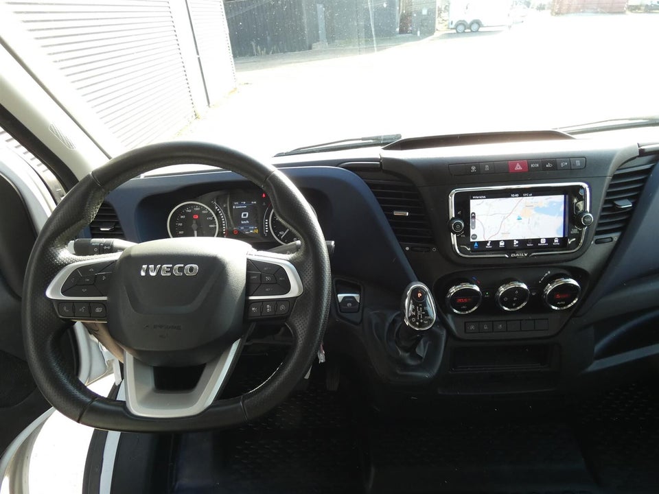 Iveco Daily 2,3 35S16 Alukasse m/lift AG8 2d