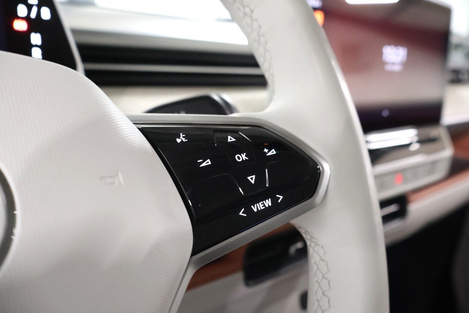 VW ID.Buzz 77 Pro SWB 5d