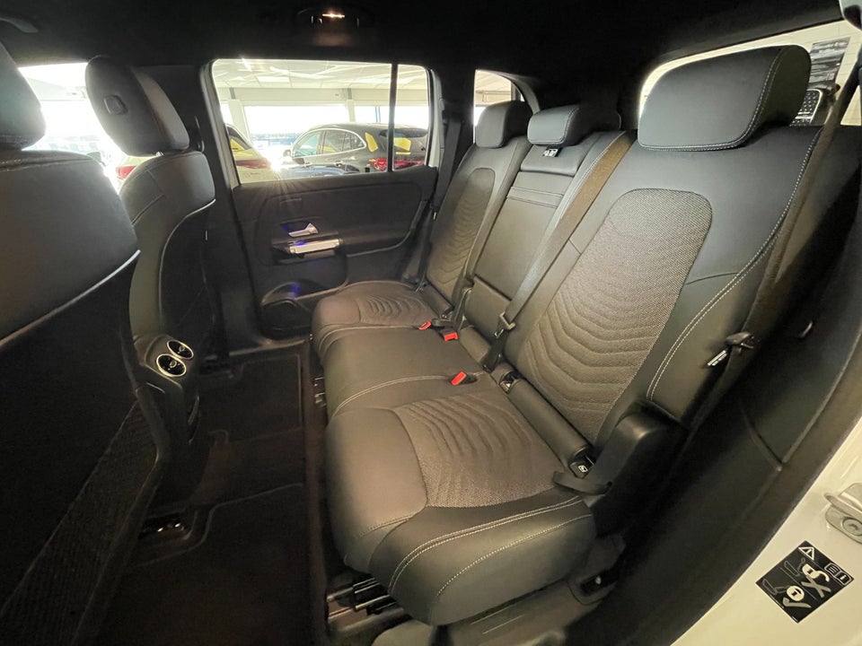 Mercedes EQB300 Progressive 4Matic 5d