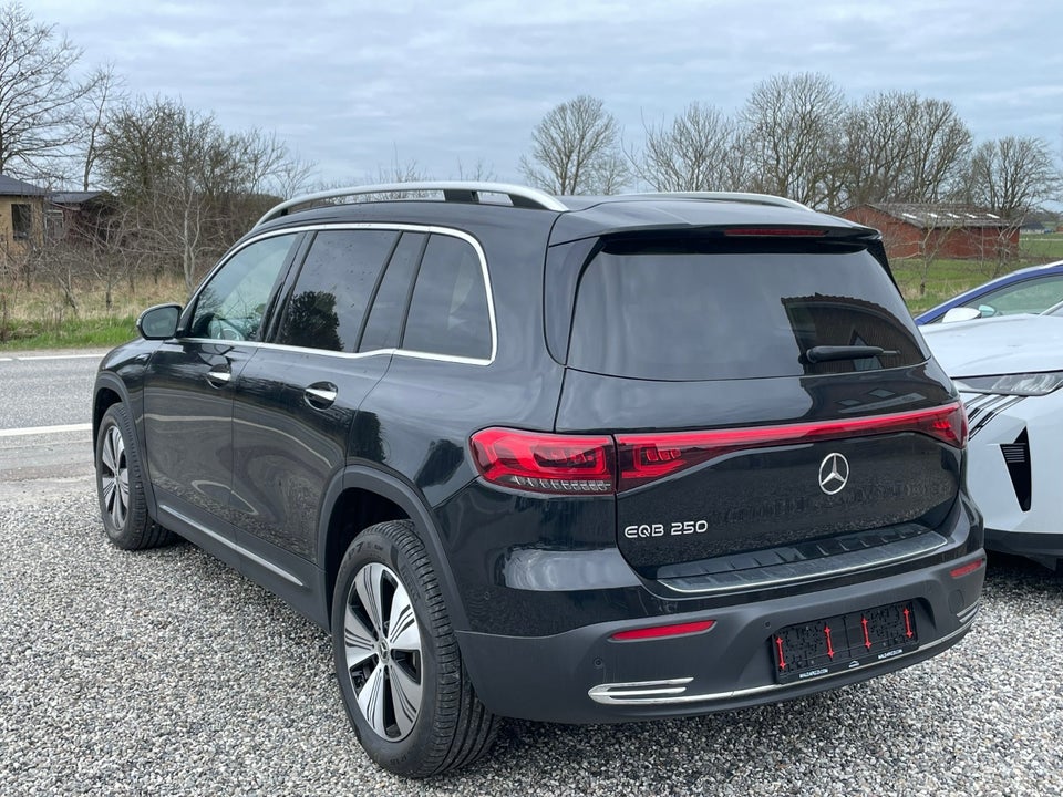 Mercedes EQB250 Progressive 5d