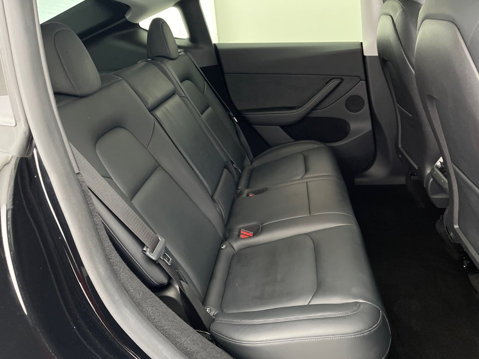 Tesla Model Y Long Range AWD 5d