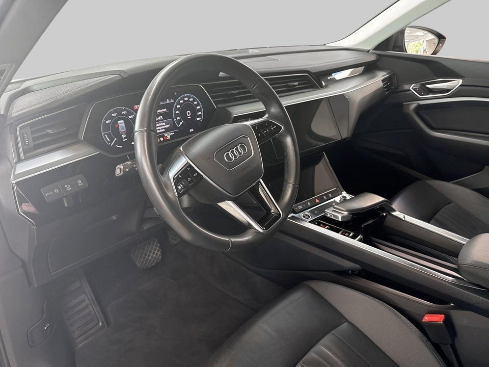 Audi e-tron 50 quattro 5d