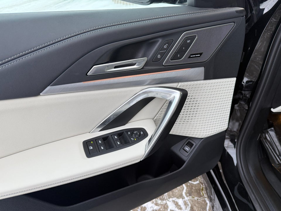 BMW iX1 eDrive20 Superchraged 5d