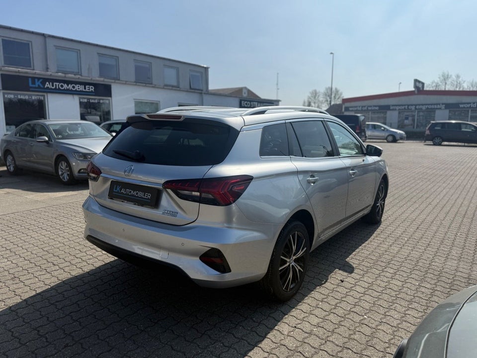 MG MG5 50 Luxury 5d