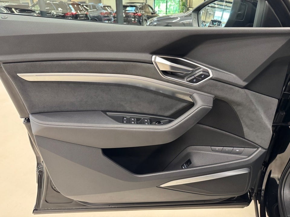 Audi e-tron 55 S-line Sportback quattro 5d
