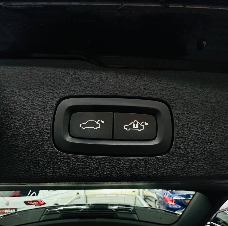 Volvo V60 2,0 B4 197 Momentum aut. 5d