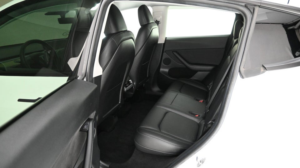 Tesla Model Y Long Range AWD 5d