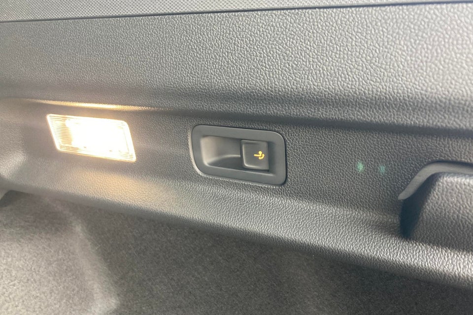 Ford Explorer 77 Premium Extended Range 5d