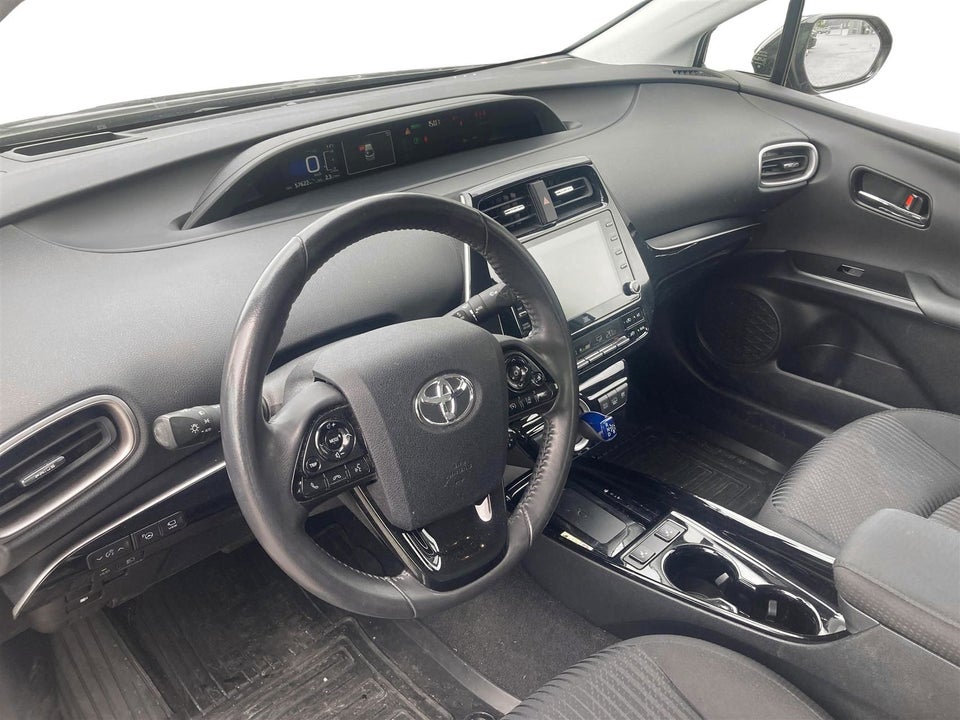 Toyota Prius 1,8 Plug-in Hybrid H3 Smart MDS 5d