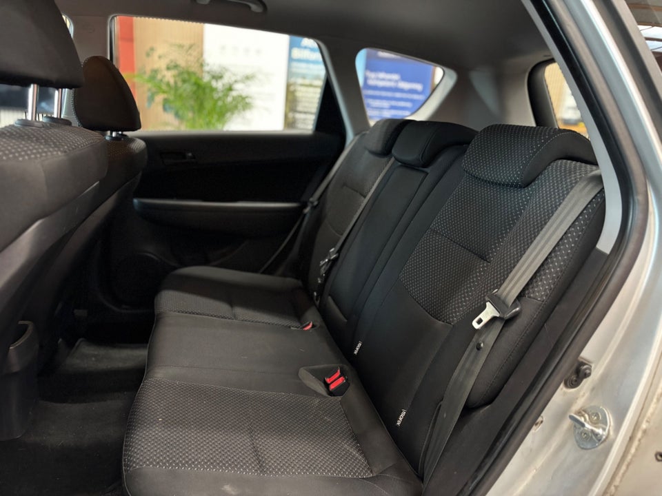 Hyundai i30 1,6 CRDi 90 Blue Drive CW 5d