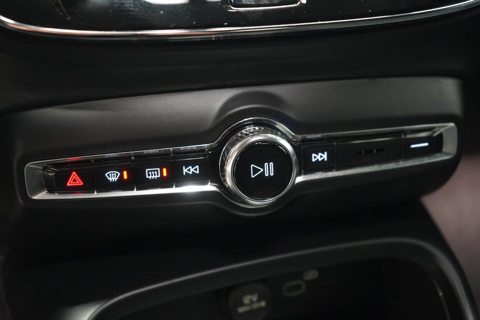 Volvo XC40 P8 ReCharge Twin Plus 5d