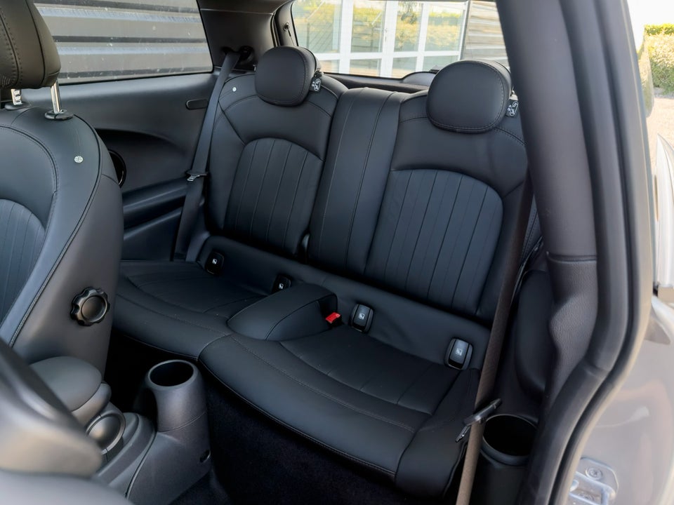 MINI Cooper SE Yours Trim 3d