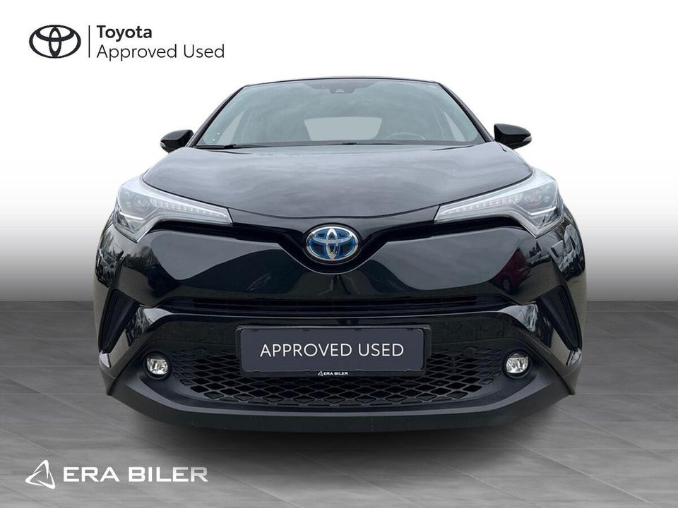 Toyota C-HR 1,8 Hybrid Premium Selected CVT 5d