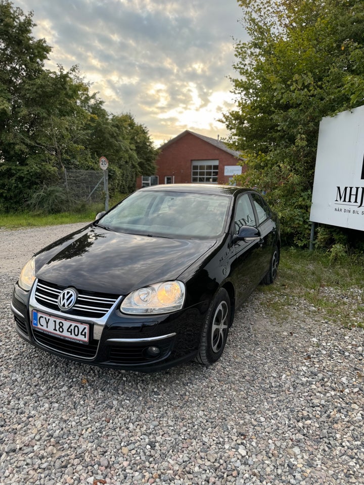 VW Jetta 1,6 Trendline 4d