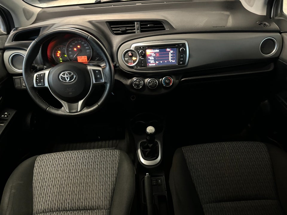 Toyota Yaris 1,0 VVT-i T2 Touch 5d