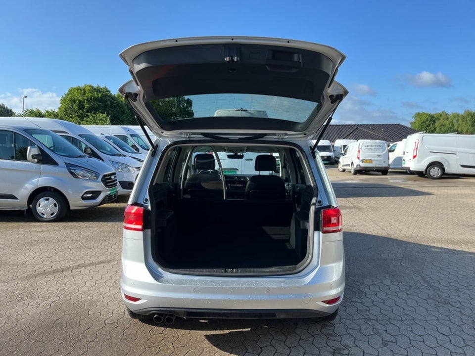 VW Touran 2,0 TDi 150 Comfortline+ DSG Van 5d