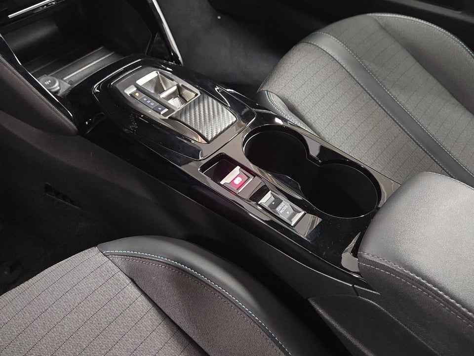 Peugeot e-2008 50 Allure 5d