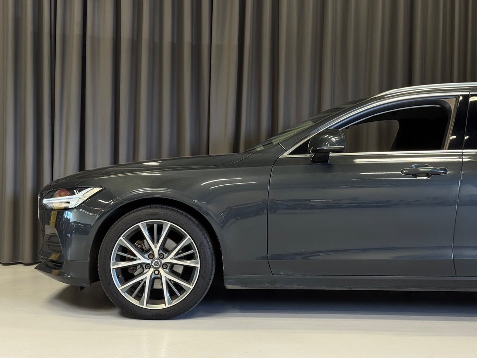 Volvo V90 2,0 D4 190 Momentum aut. 5d