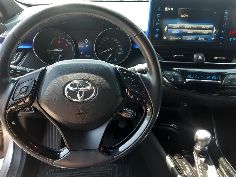 Toyota C-HR 1,8 Hybrid C-ULT Smart CVT 5d