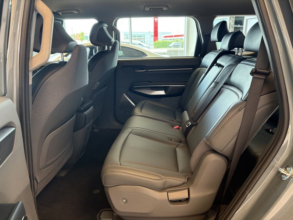 Kia EV9 76 Standard Range Upgrade RWD 7prs 5d