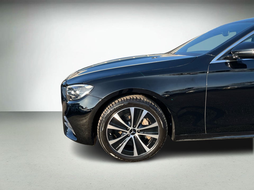 Mercedes E300 e 2,0 AMG Line stc. aut. 5d