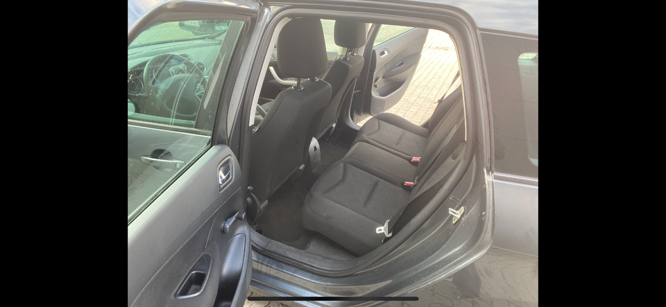 Peugeot 308 1,6 HDi 109 Comfort+ 5d