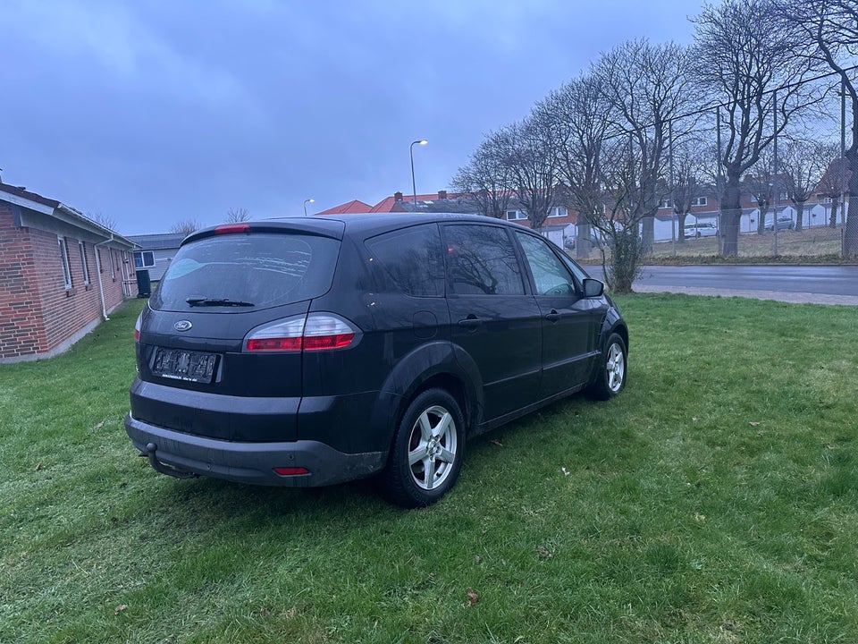 Ford S-MAX 2,0 Titanium 7prs 5d