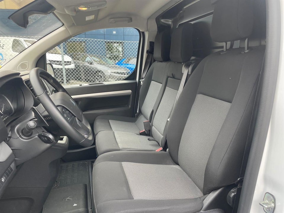 Peugeot Expert 2,0 BlueHDi 144 L2 Ultimate EAT8 Van