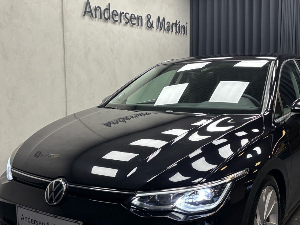 VW Golf VIII 1,5 eTSi 150 Style DSG 5d