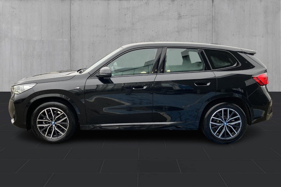 BMW iX1 eDrive20 M-Sport 5d