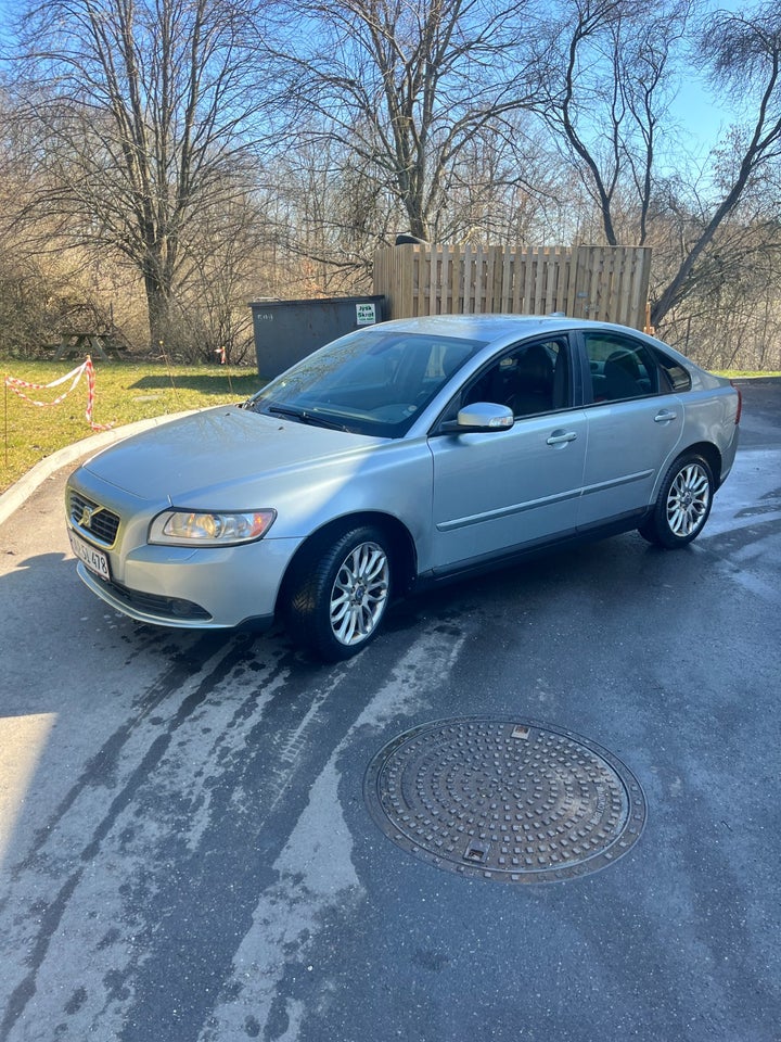 Volvo S40 1,6 D Kinetic 4d